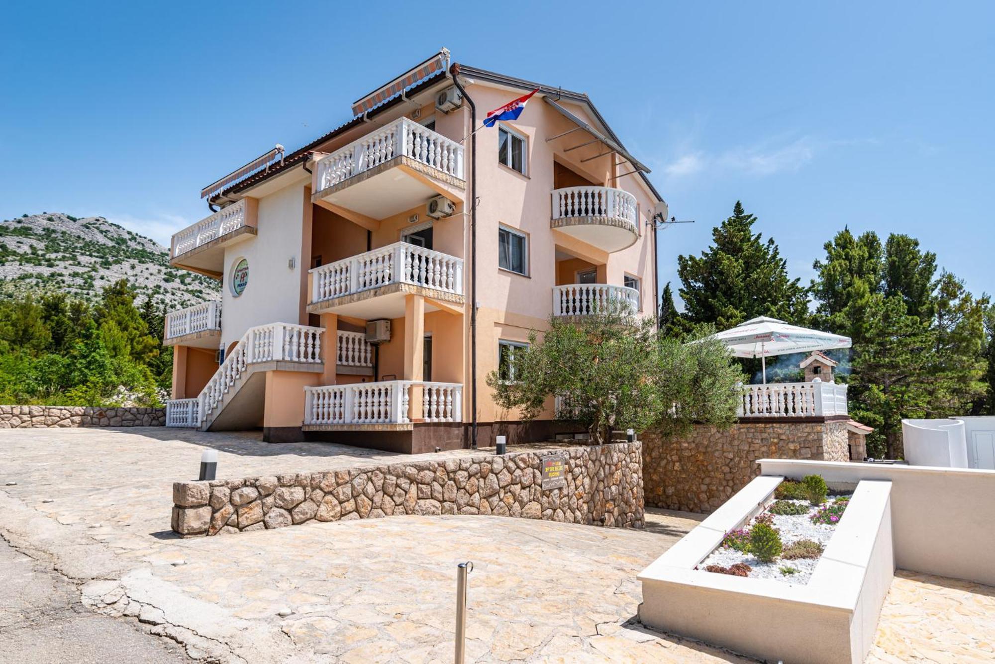 Apartments Prkacin 2 Starigrad Paklenica Exterior photo