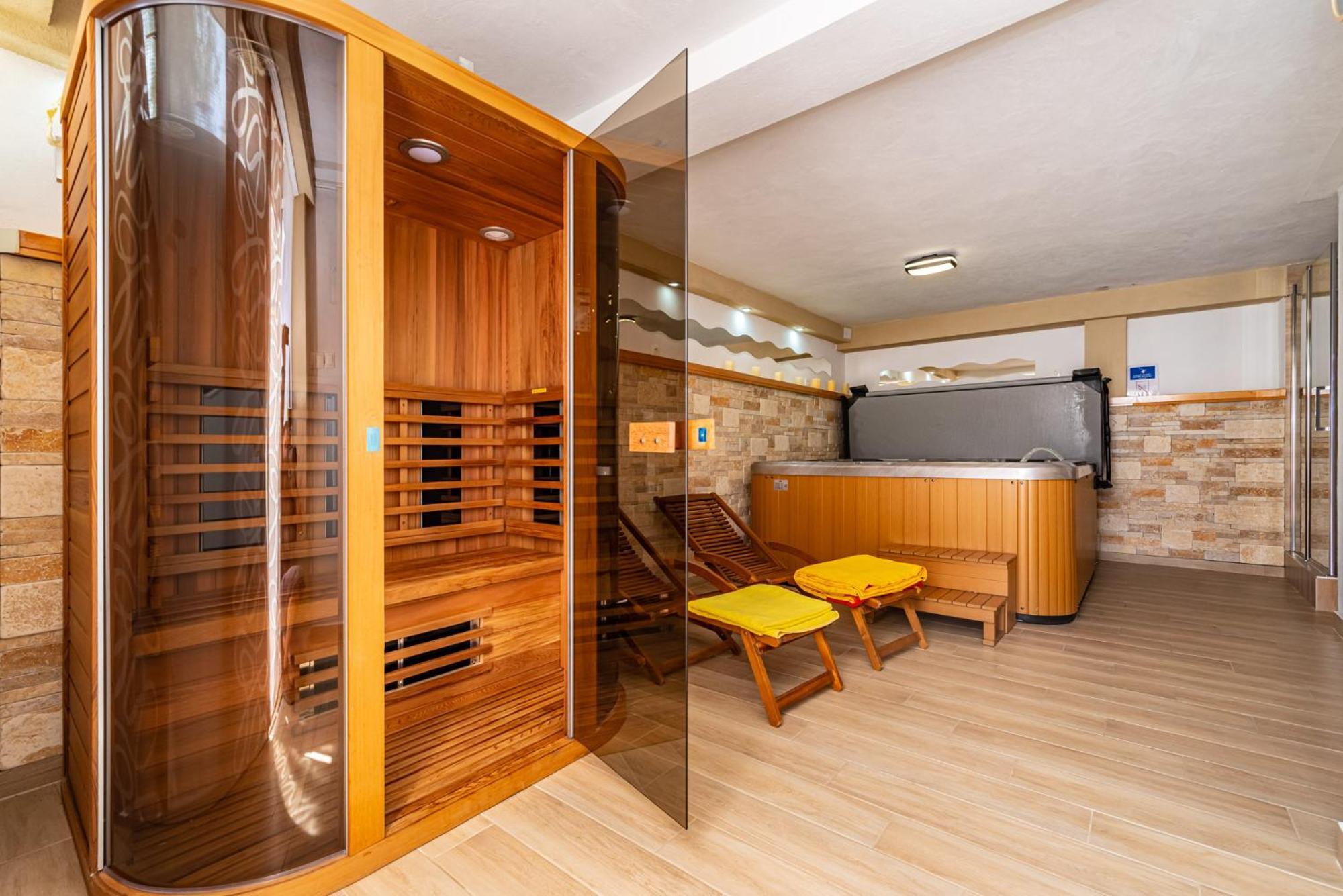 Apartments Prkacin 2 Starigrad Paklenica Exterior photo