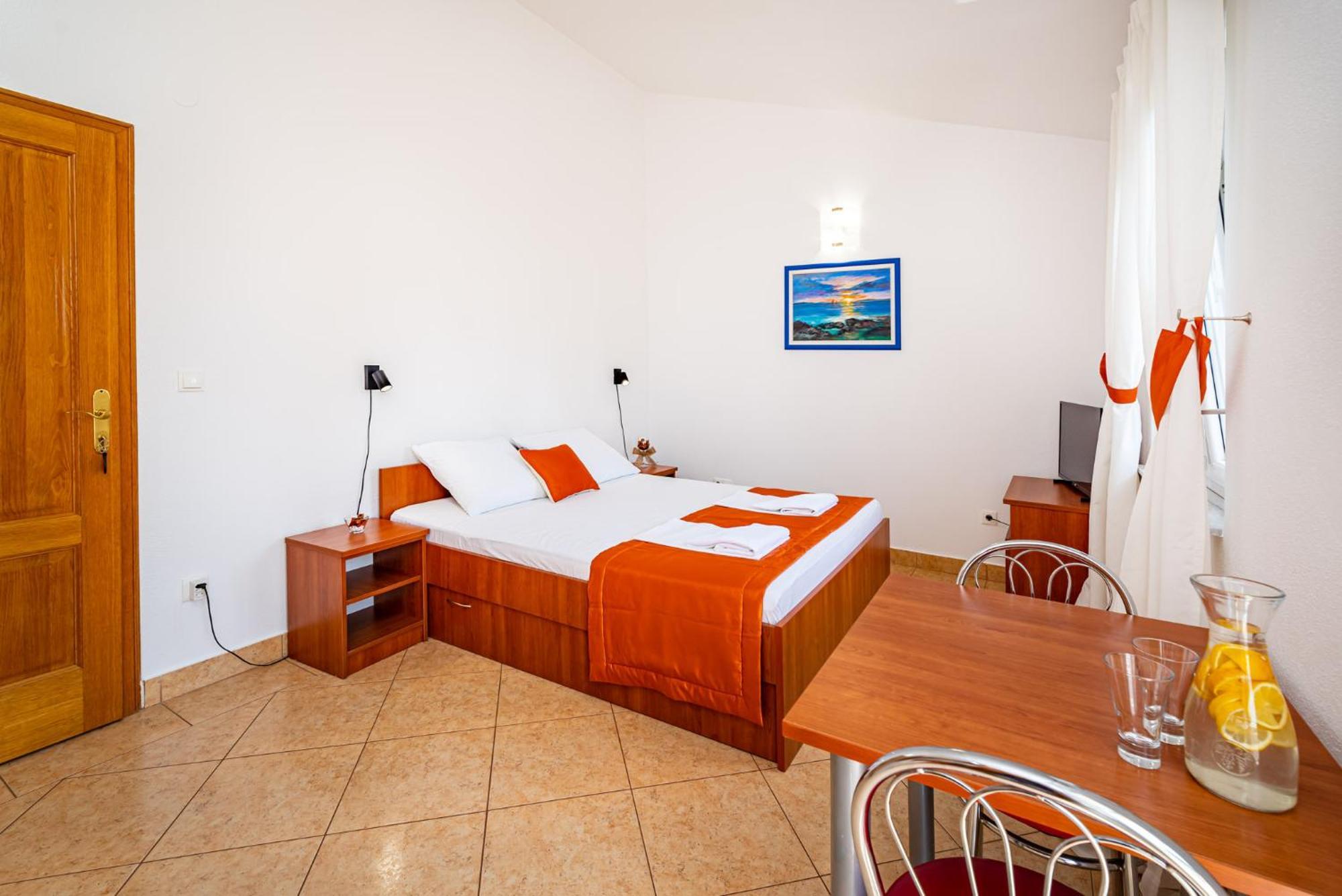 Apartments Prkacin 2 Starigrad Paklenica Exterior photo